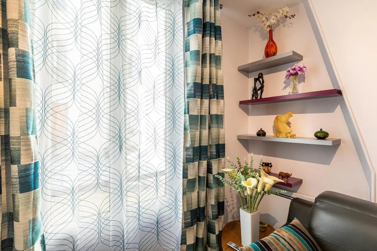 Guestready - Teal Orchids Near Arc De Triomphe Apartment Paris